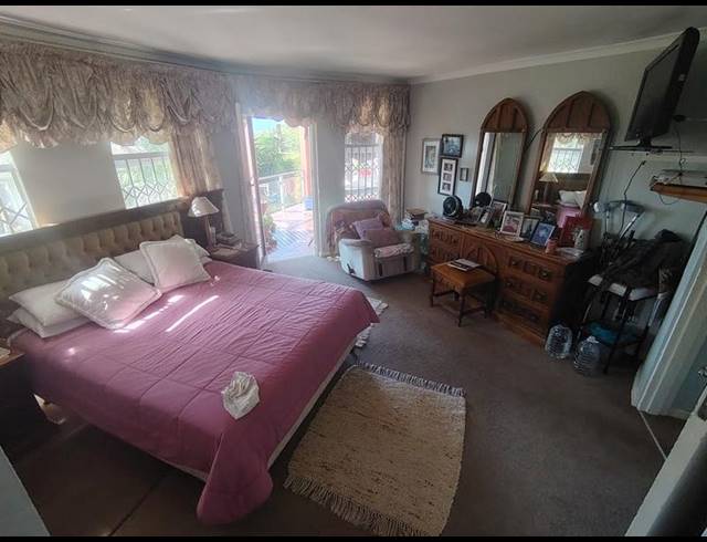 4 BEDROOM HOUSE FOR SALE IN WAVECREST